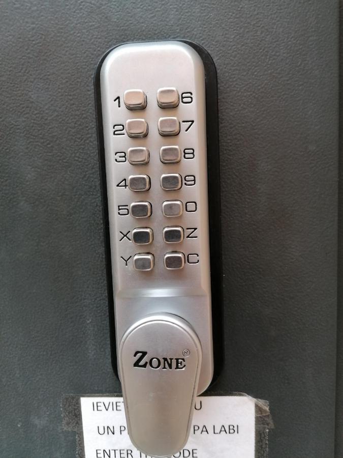 Bella Riga Hotel With Self-Check In Exterior photo
